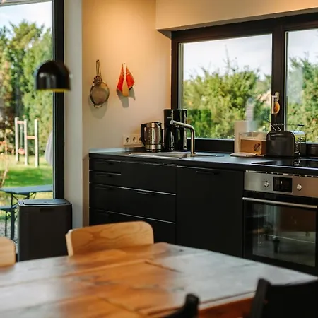 Haus Uebersee * Schwarz (Mecklenburgische Seenplatte)