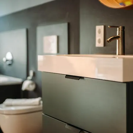 Haus Uebersee 度假居 Schwarz (Mecklenburgische Seenplatte)