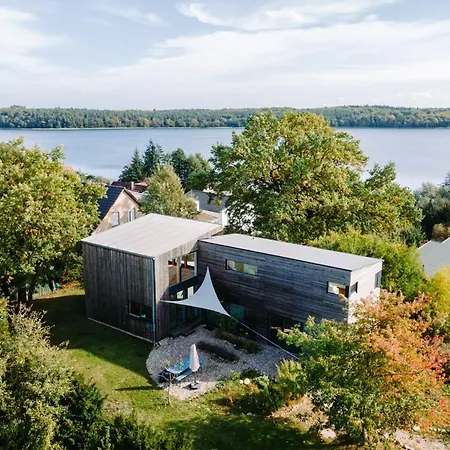 Haus Uebersee Schwarz (Mecklenburgische Seenplatte)