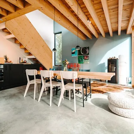 Haus Uebersee * Schwarz (Mecklenburgische Seenplatte)